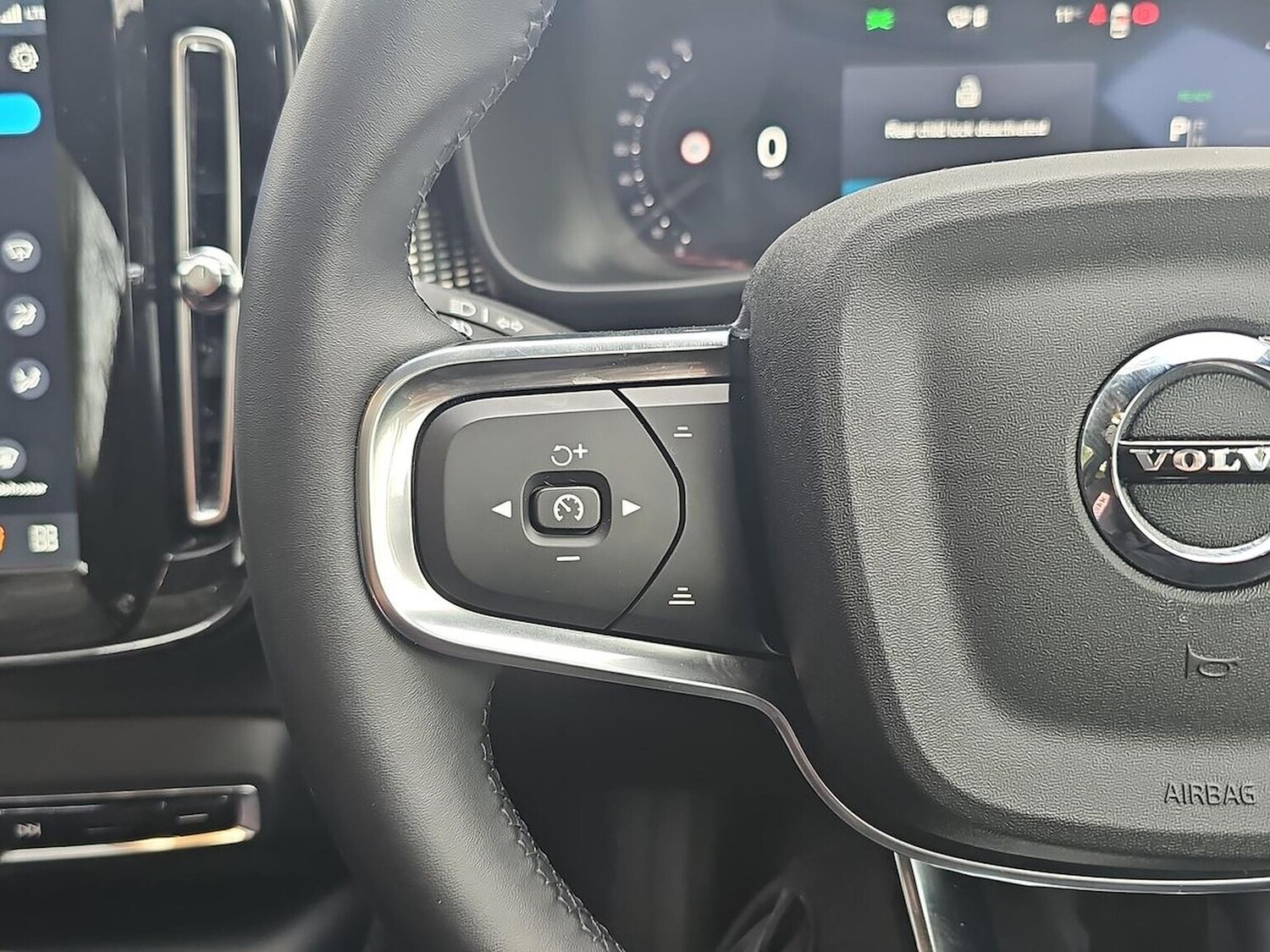 Used Volvo EC40 2025 for sale - 78191009: Photo 28