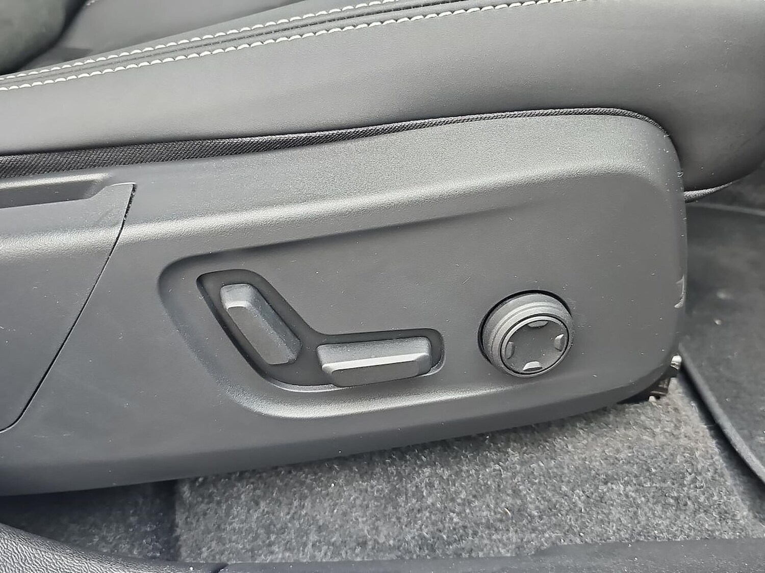 Used Volvo EC40 2025 for sale - 78191009: Photo 31