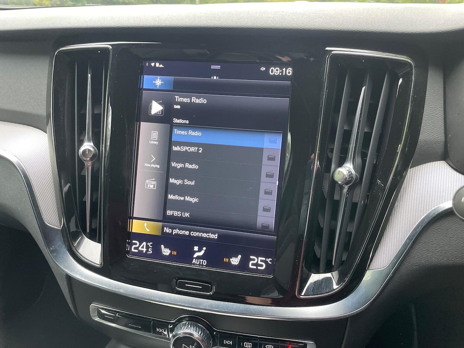 Used Volvo V60 2021 for sale - 76951208: Photo 11