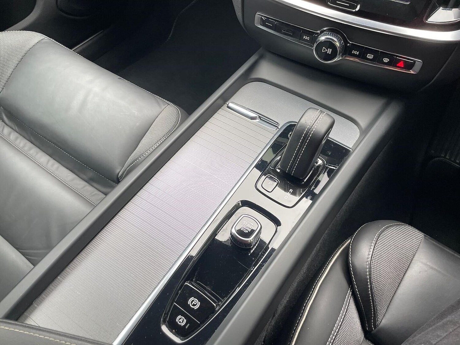 Used Volvo V60 2021 for sale - 76951208: Photo 13