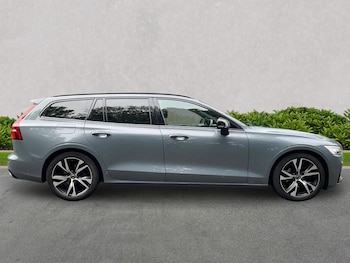 Used Volvo V60 2021 for sale - 76951208: Photo