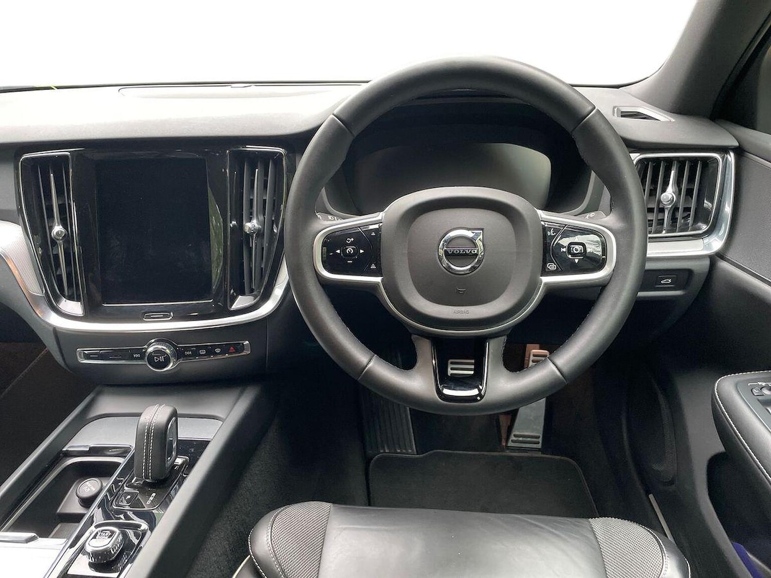 Used Volvo V60 2021 for sale - 76951208: Photo 9