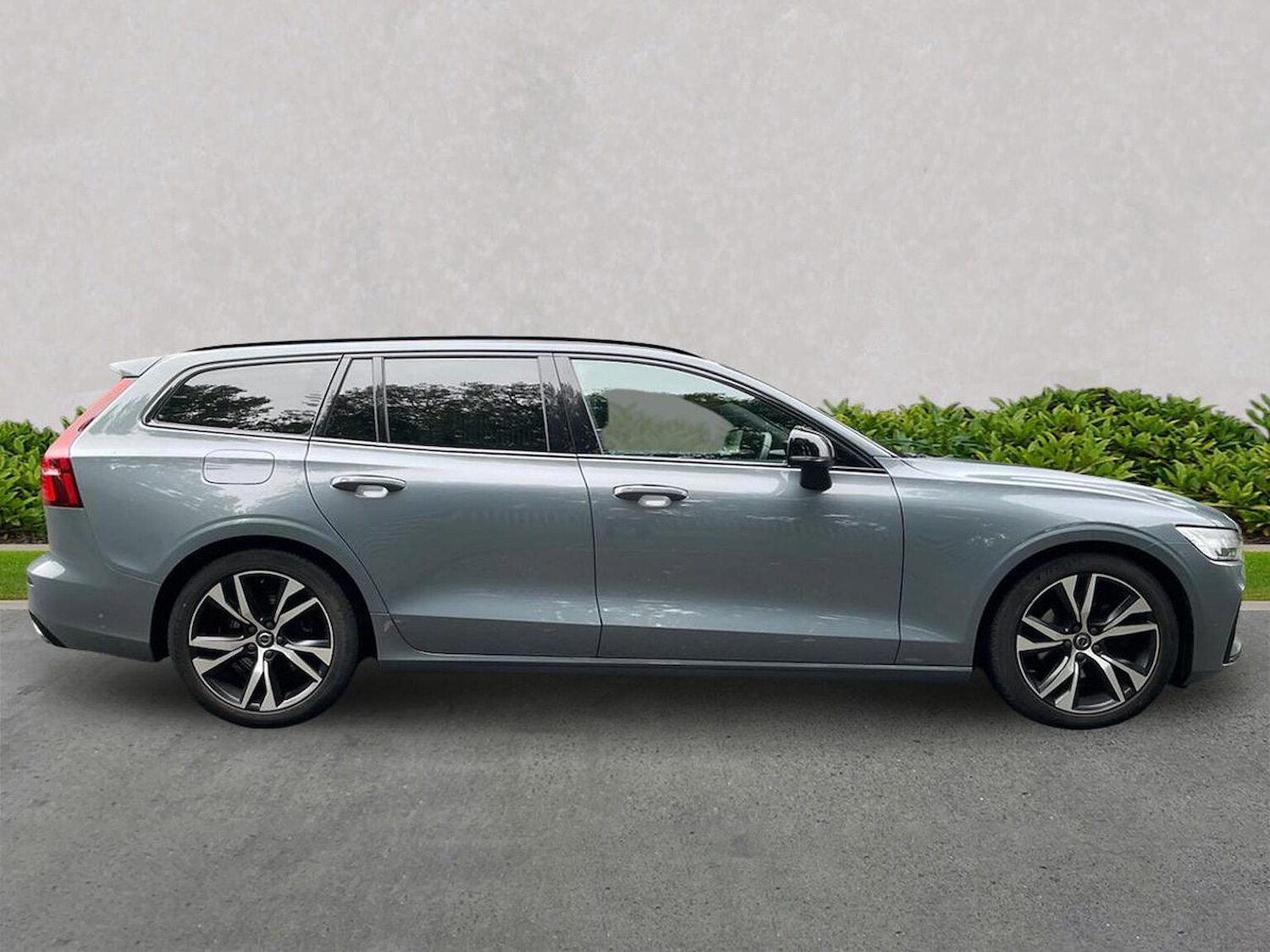 Used Volvo V60 2021 for sale - 76182492: Photo 3