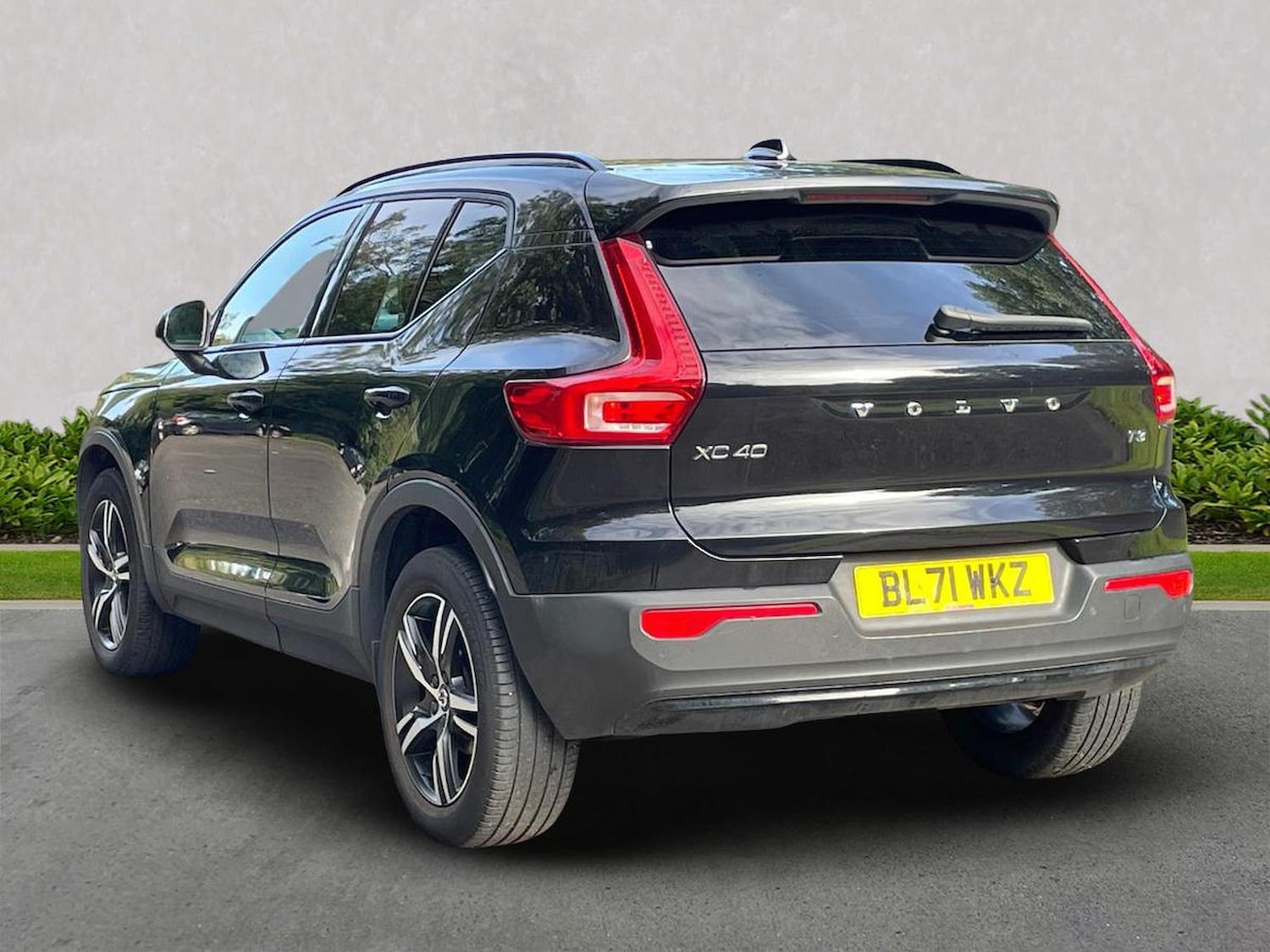 Used Volvo XC40 2022 for sale - 76127176: Photo 2