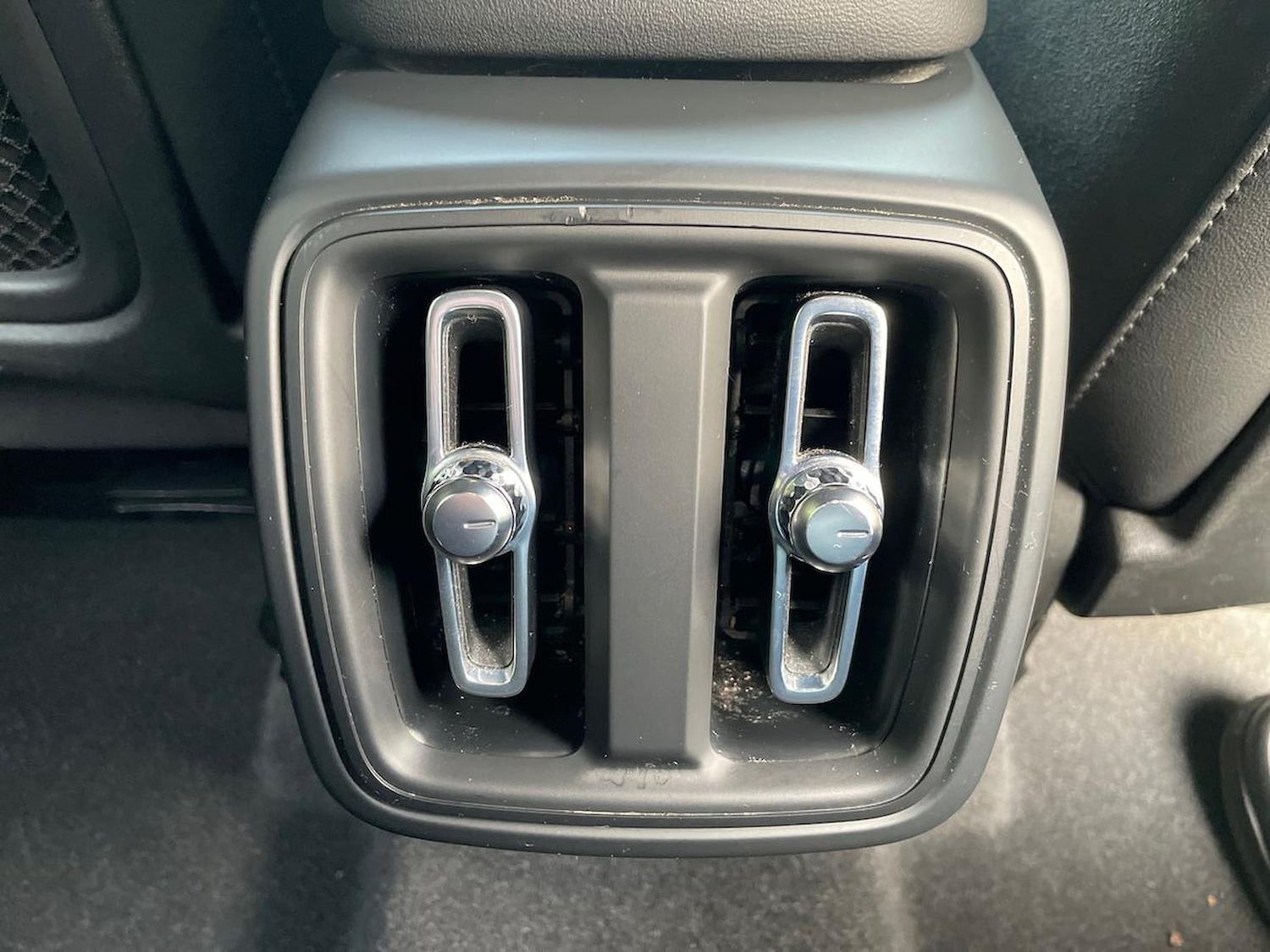 Used Volvo XC40 2022 for sale - 76127176: Photo 35