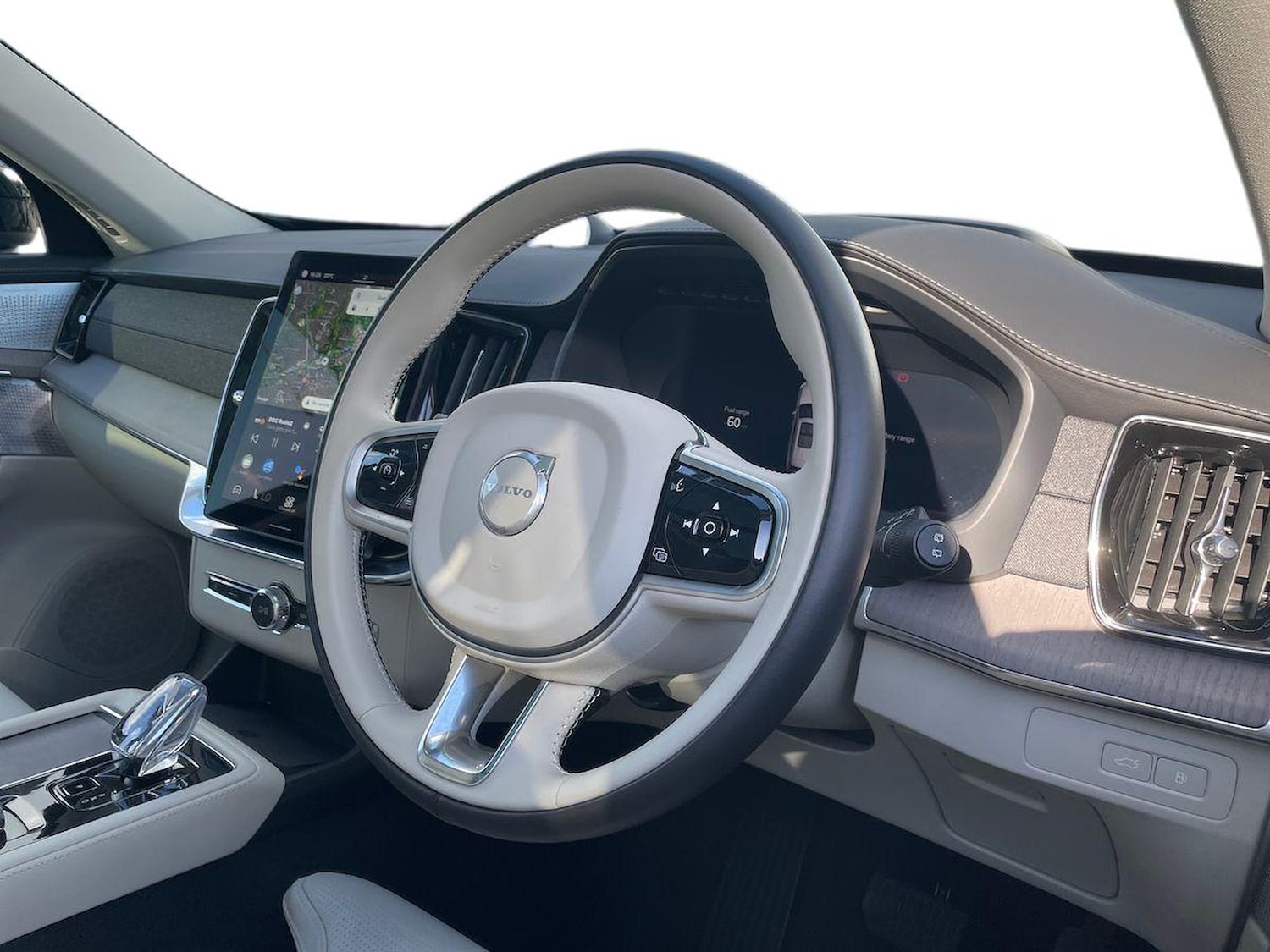 Used Volvo XC90 2025 for sale - 76040762: Photo 9