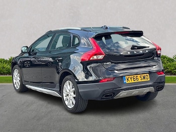 Used Volvo V40 2016 for sale - 75505498: Photo