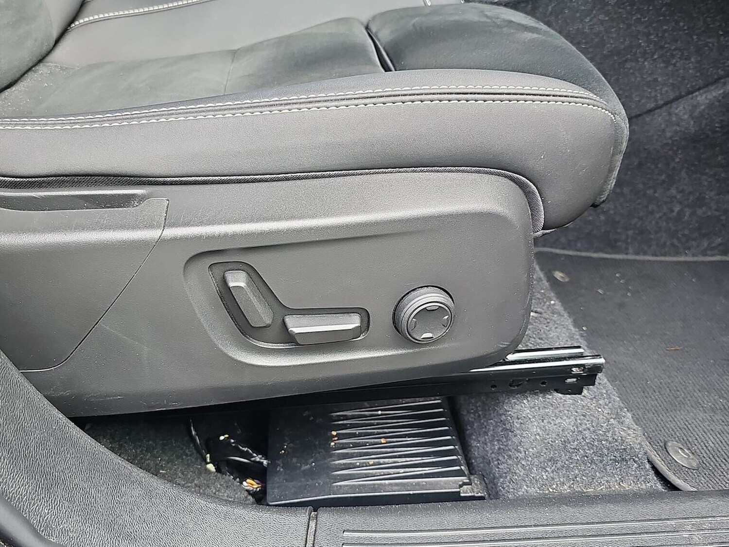 Used Volvo XC40 2024 for sale - 78191344: Photo 31