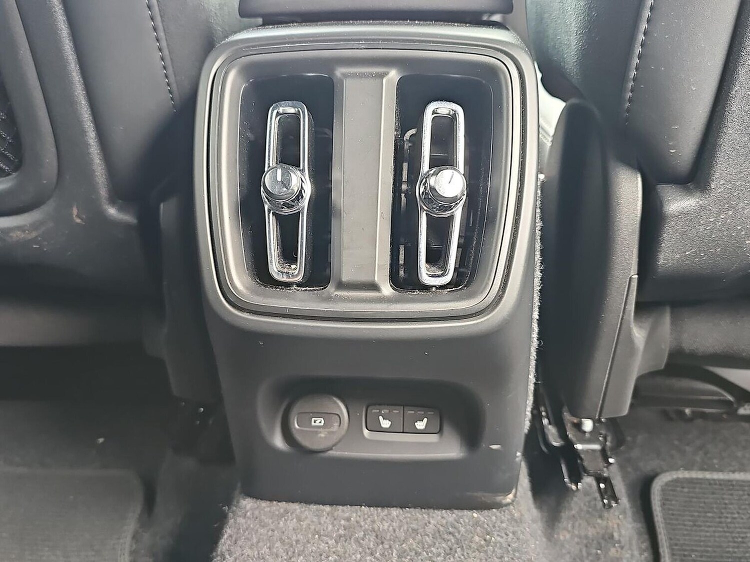 Used Volvo XC40 2024 for sale - 78191344: Photo 43