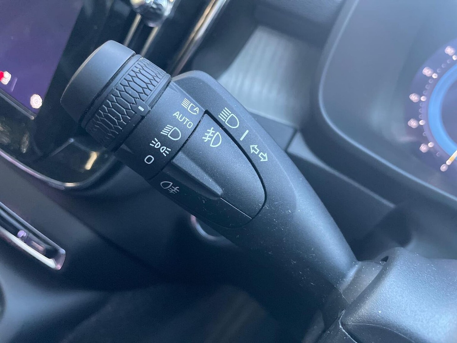 Used Volvo XC40 2025 for sale - 76396955: Photo 29