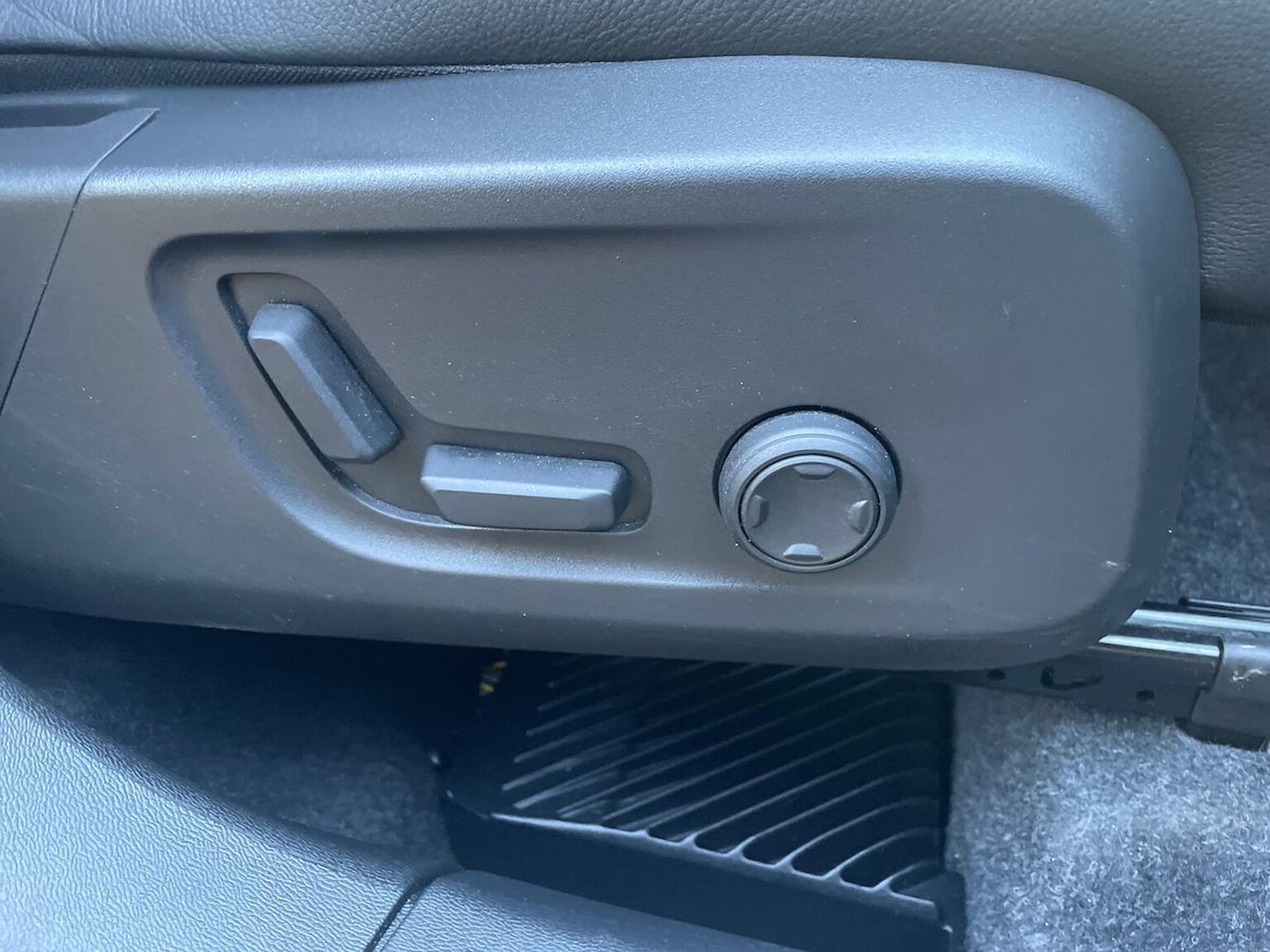 Used Volvo XC40 2025 for sale - 76396955: Photo 30