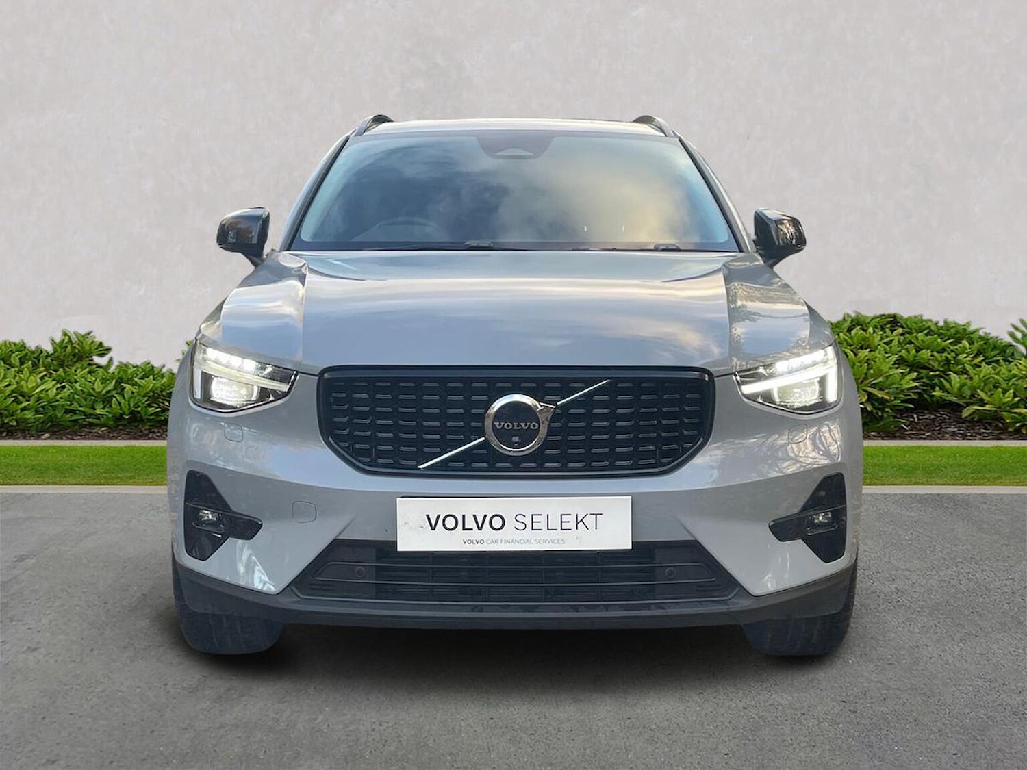 Used Volvo XC40 2025 for sale - 76396955: Photo 5