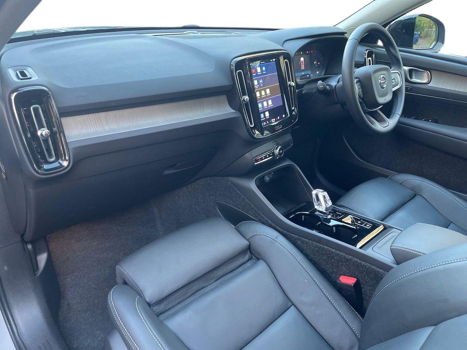 Used Volvo XC40 2025 for sale - 76396955: Photo 7