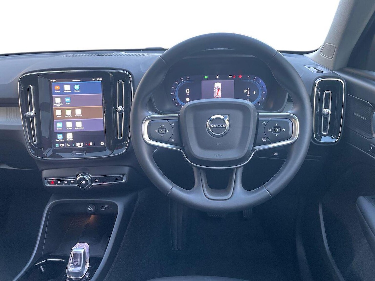 Used Volvo XC40 2025 for sale - 76396955: Photo 9