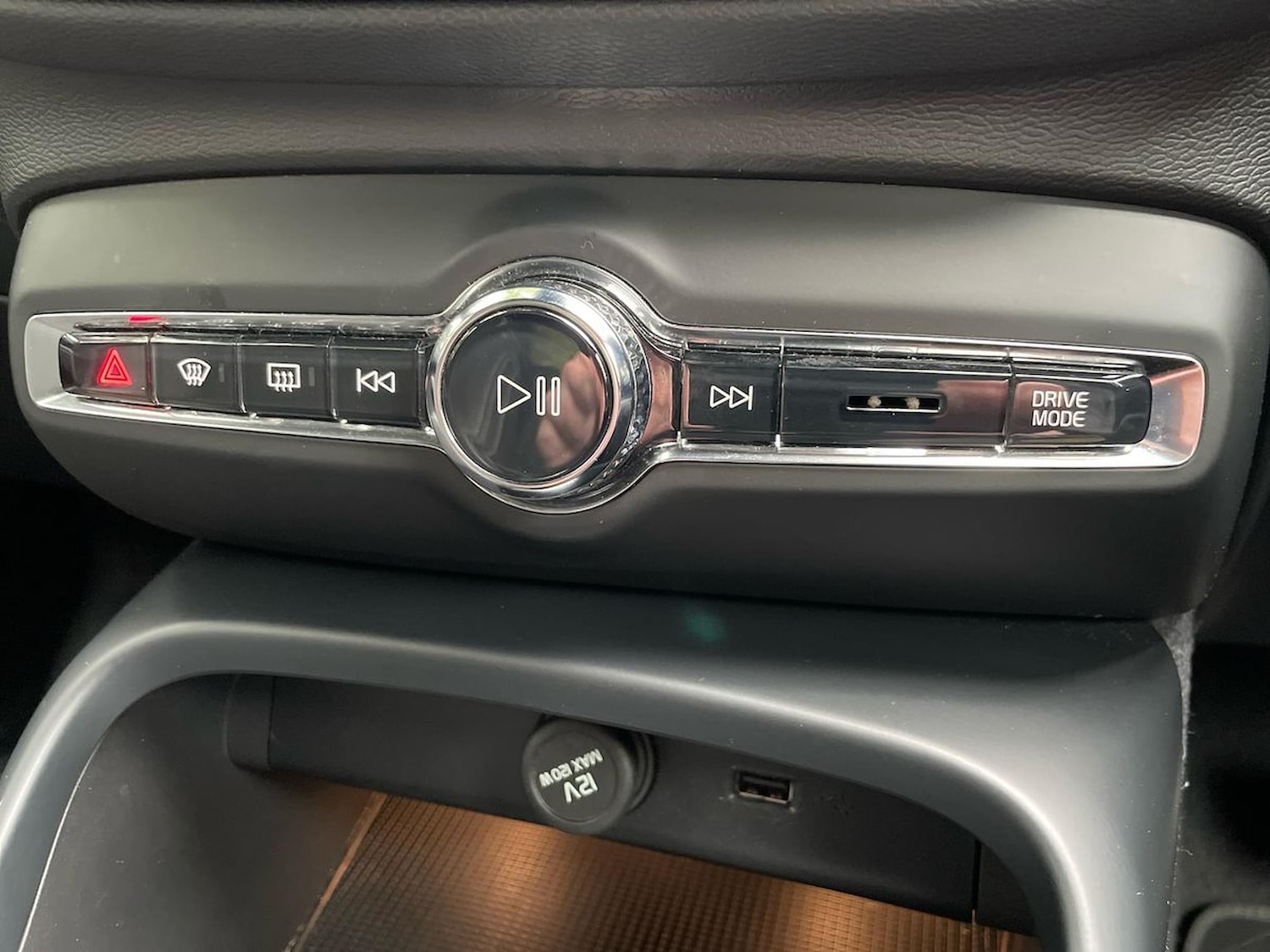 Used Volvo XC40 2021 for sale - 76347033: Photo 12