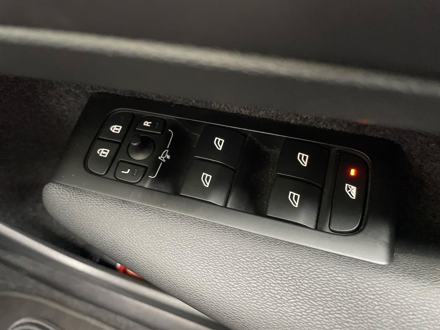 Used Volvo XC40 2021 for sale - 76347033: Photo 21