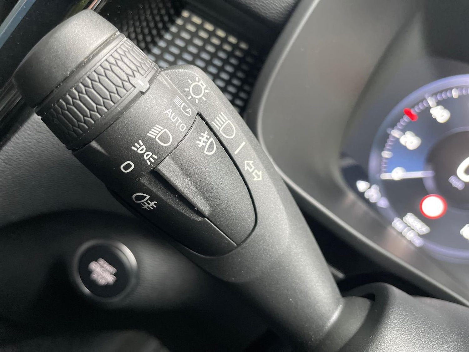 Used Volvo XC40 2021 for sale - 76347033: Photo 28