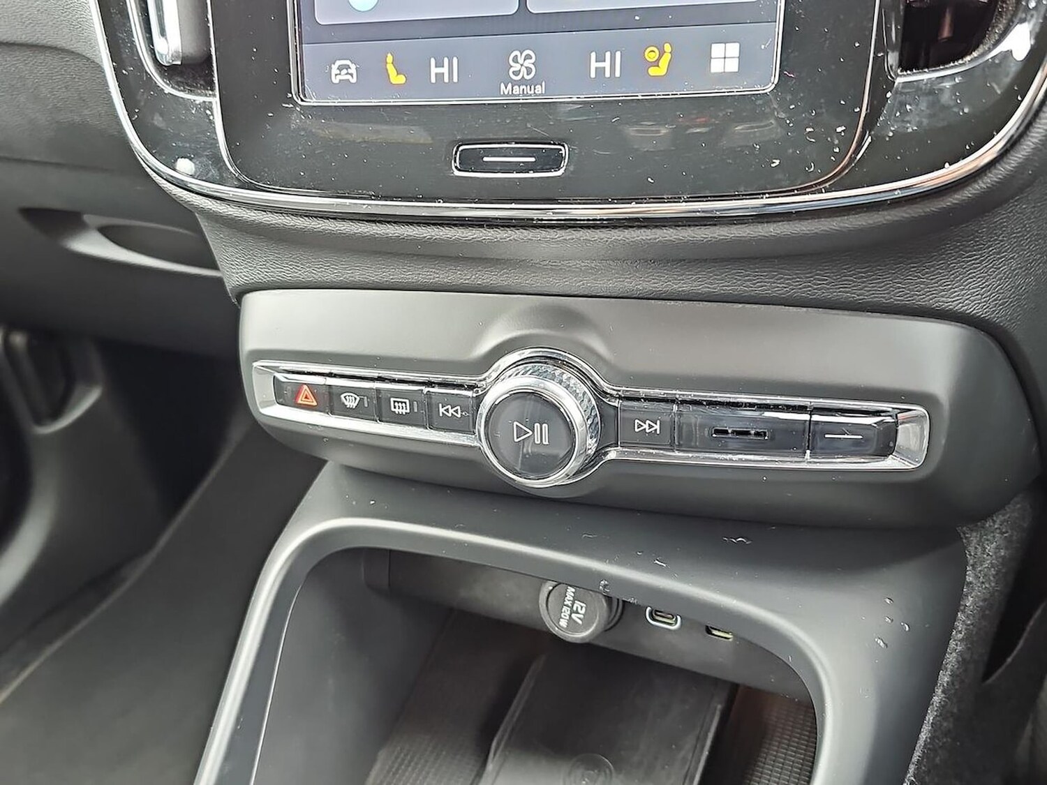 Used Volvo XC40 2025 for sale - 78191345: Photo 14