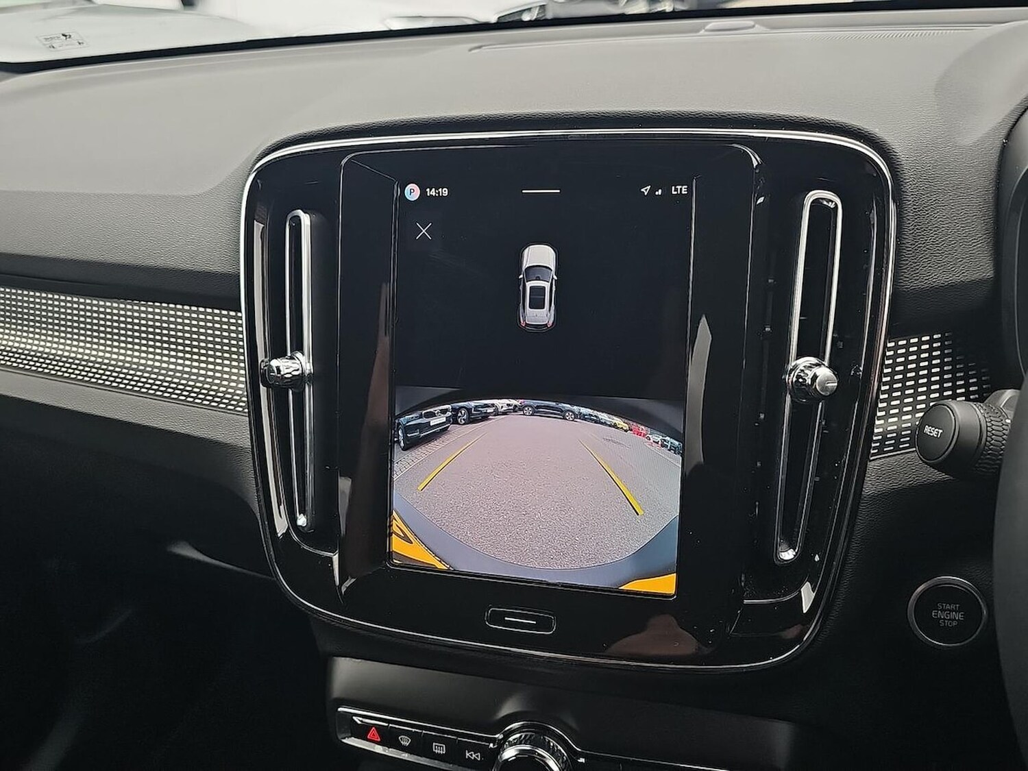 Used Volvo XC40 2025 for sale - 78191345: Photo 24