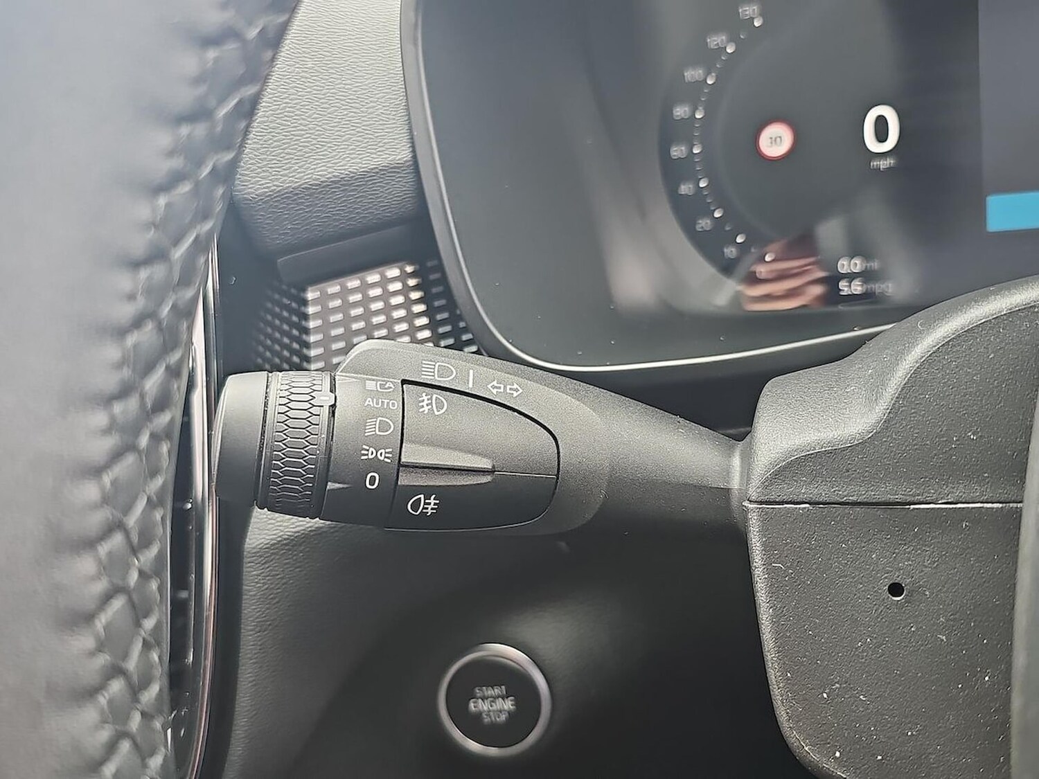 Used Volvo XC40 2025 for sale - 78191345: Photo 30