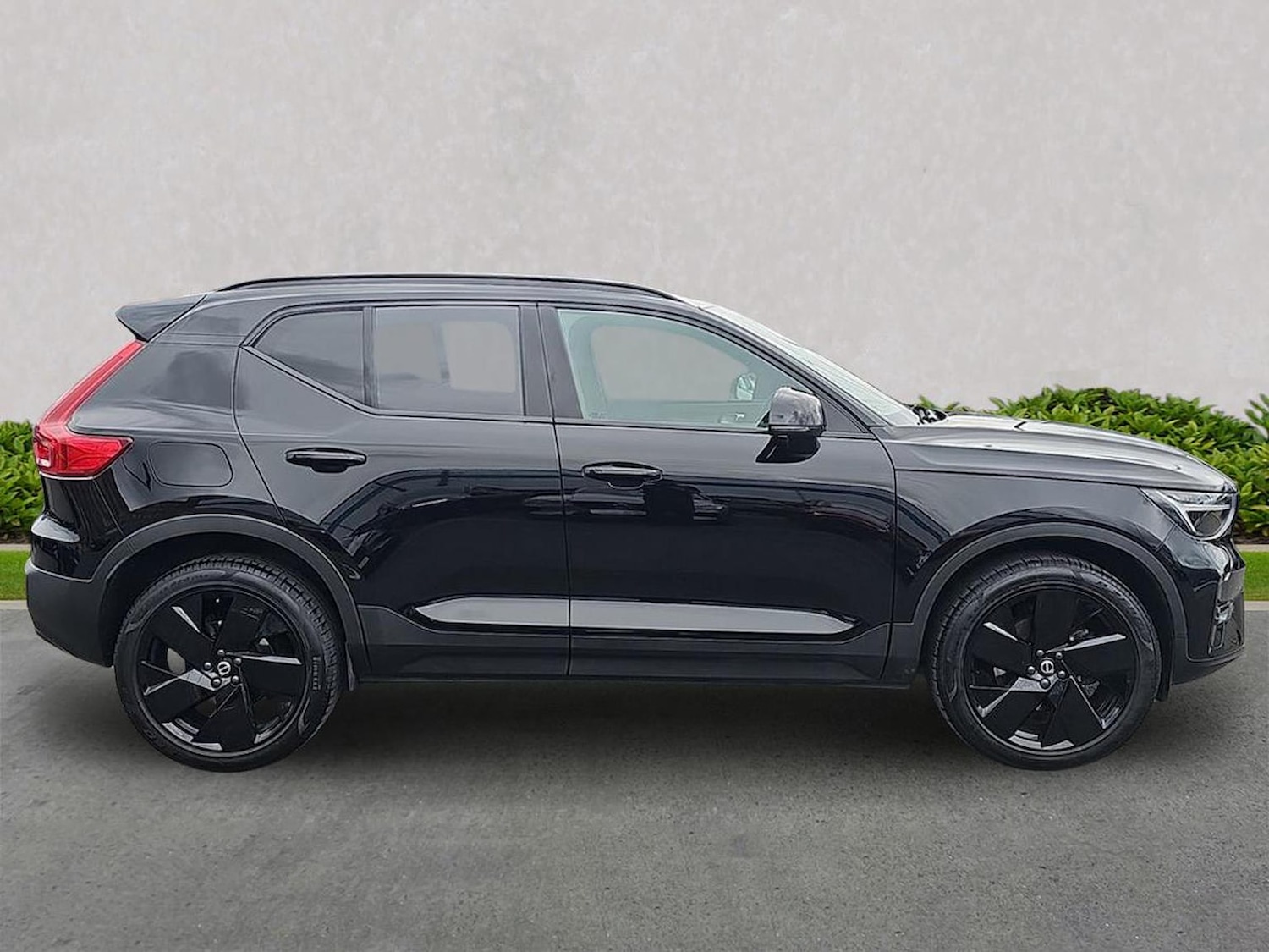 Used Volvo XC40 2025 for sale - 78191345: Photo 5