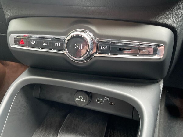Used Volvo XC40 2025 for sale - 76293095: Photo 12