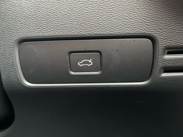 Used Volvo XC40 2025 for sale - 76293095: Photo 32