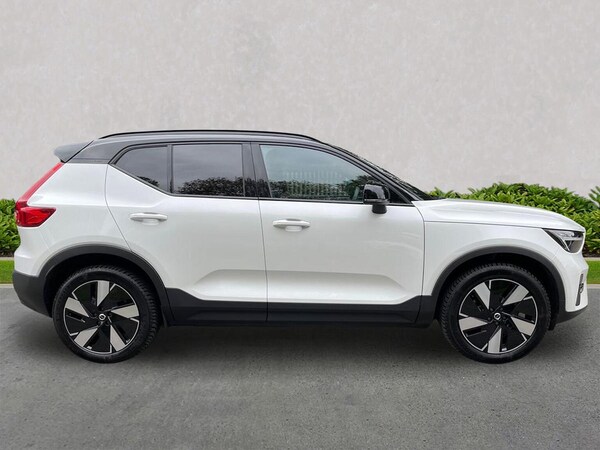Used Volvo XC40 2025 for sale - 76293095: Photo 3