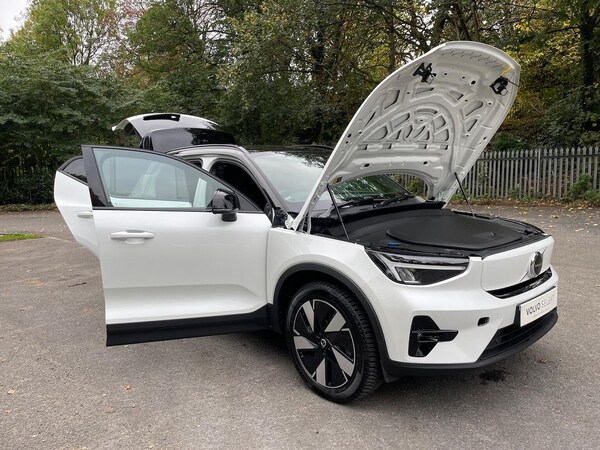 Used Volvo XC40 2025 for sale - 76293095: Photo 40