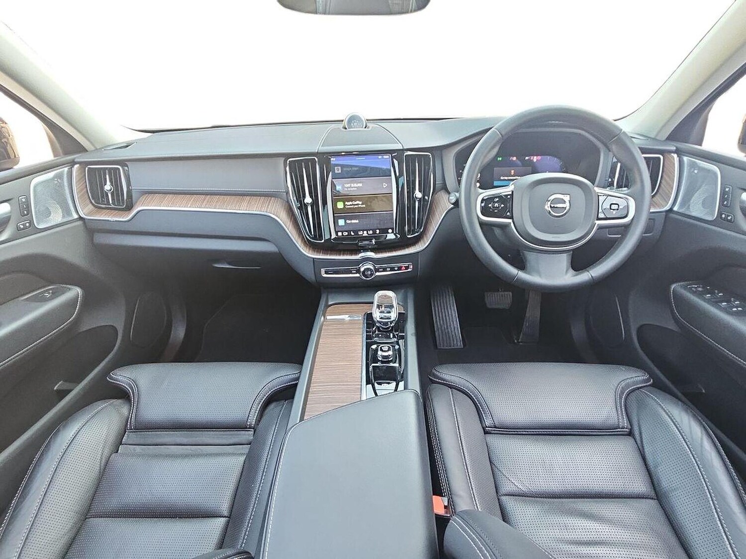 Used Volvo XC60 2023 for sale - 78191384: Photo 10