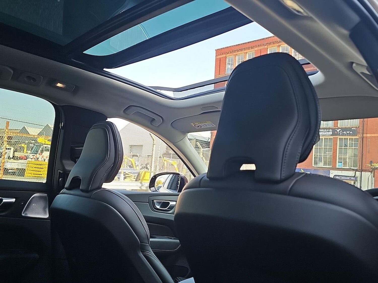 Used Volvo XC60 2023 for sale - 78191384: Photo 33