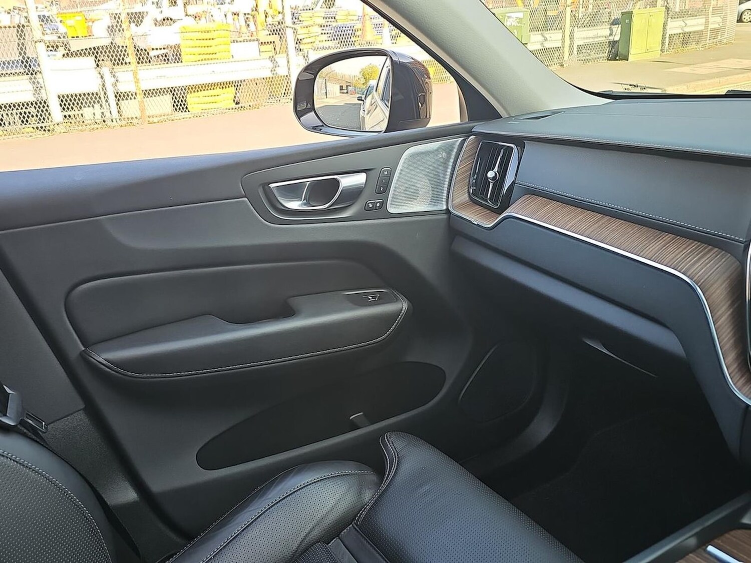 Used Volvo XC60 2023 for sale - 78191384: Photo 44