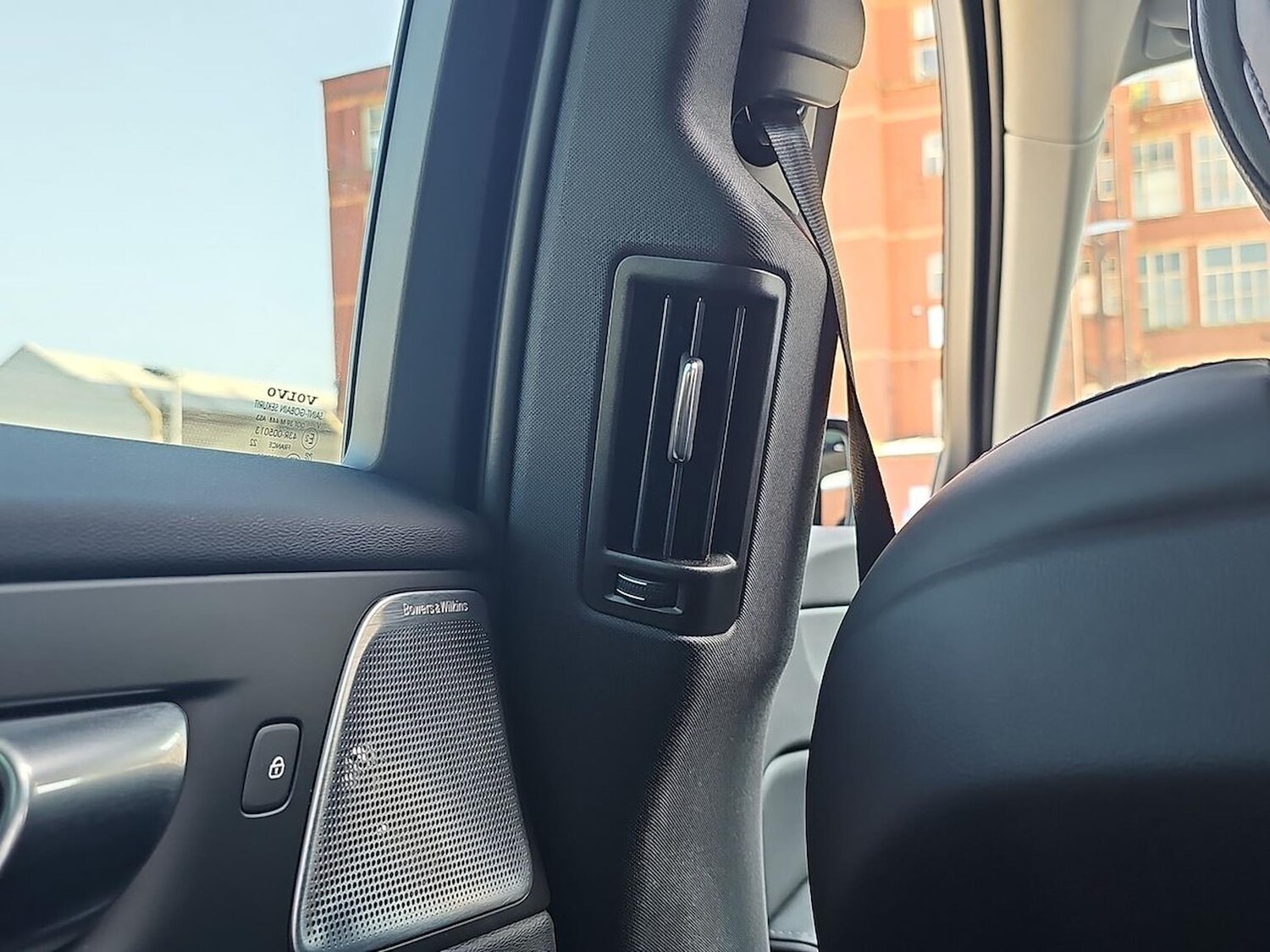 Used Volvo XC60 2023 for sale - 78191384: Photo 46