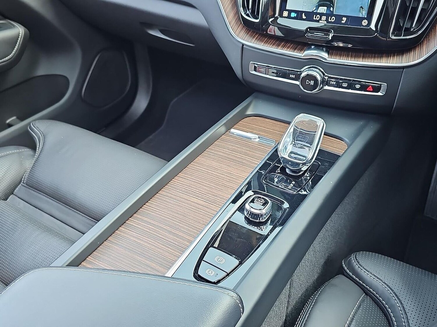 Used Volvo XC60 2023 for sale - 78191384: Photo 48