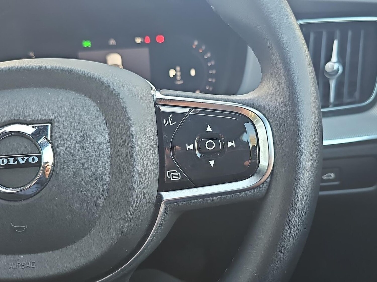 Used Volvo XC60 2023 for sale - 78191306: Photo 27