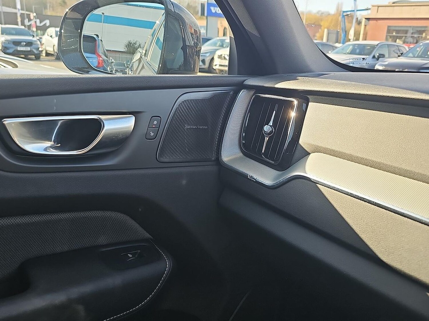 Used Volvo XC60 2023 for sale - 78191306: Photo 40