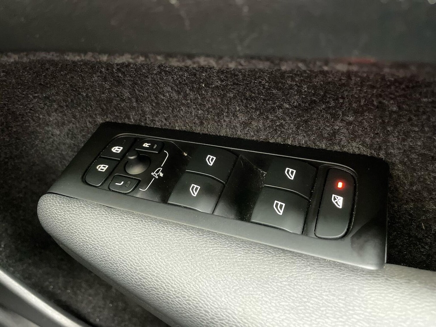 Used Volvo XC40 2022 for sale - 76101423: Photo 21