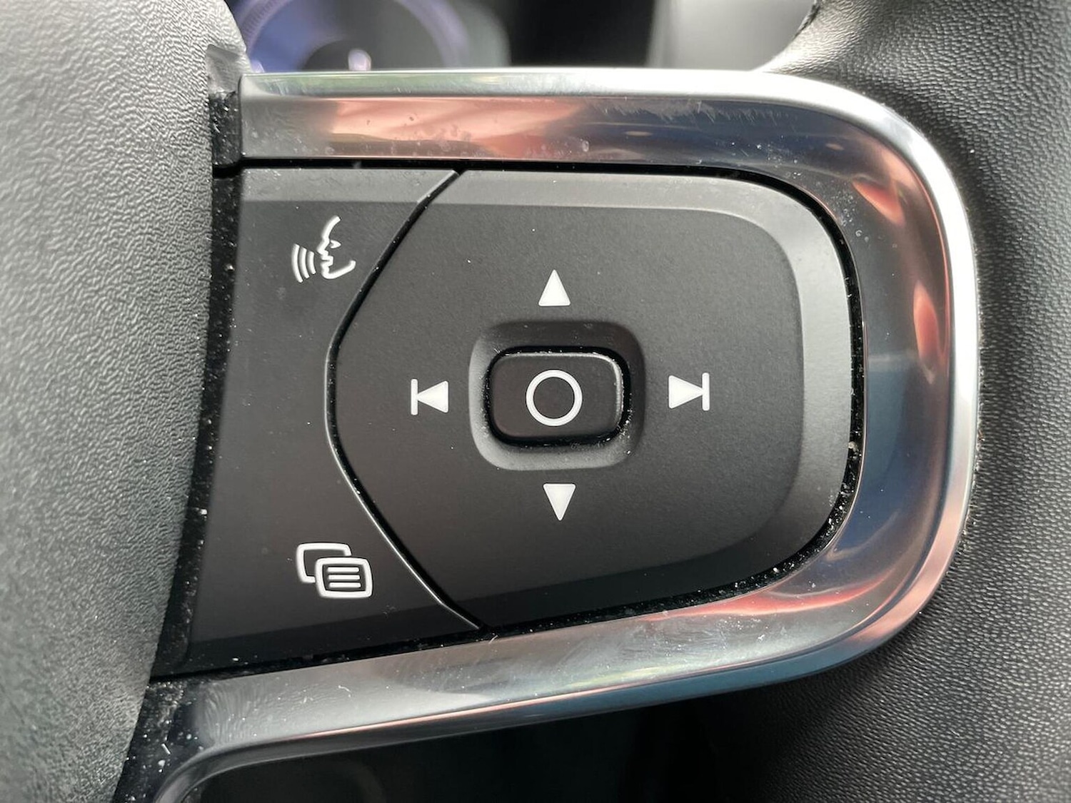 Used Volvo XC40 2022 for sale - 76101423: Photo 25