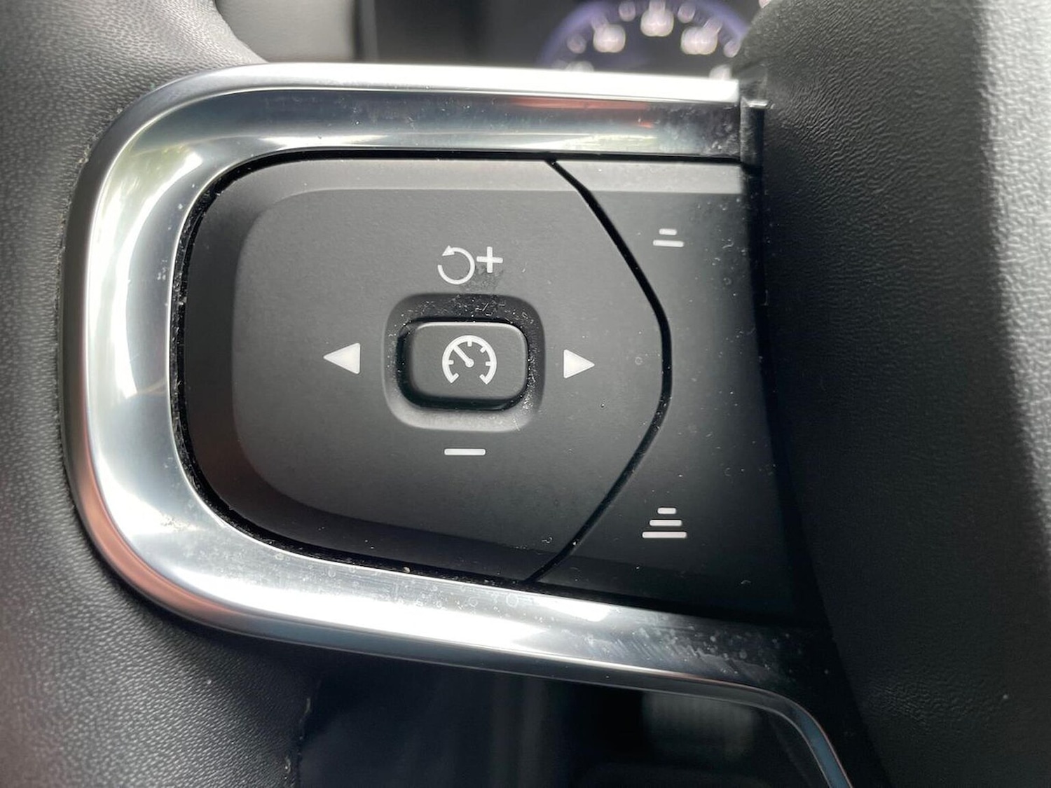 Used Volvo XC40 2022 for sale - 76101423: Photo 26