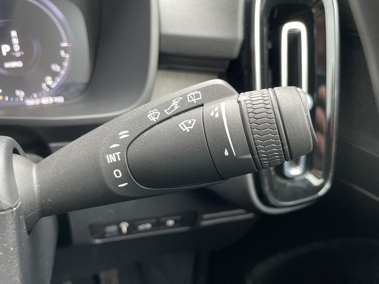 Used Volvo XC40 2022 for sale - 76101423: Photo 27