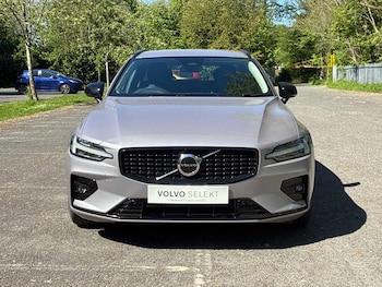 Used Volvo V60 2025 for sale - 78470231: Photo