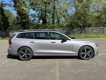 Used Volvo V60 2025 for sale - 78470231: Photo