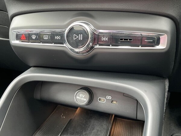 Used Volvo XC40 2024 for sale - 76253688: Photo 12