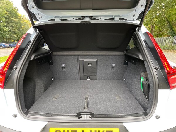 Used Volvo XC40 2024 for sale - 76253688: Photo 17