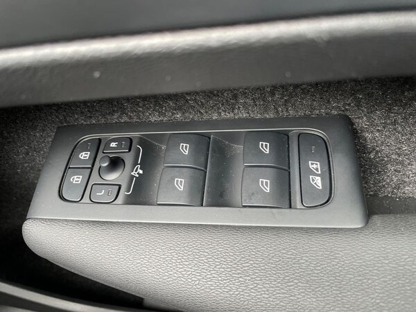 Used Volvo XC40 2024 for sale - 76253688: Photo 21