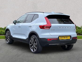 Used Volvo XC40 2024 for sale - 76253688: Photo 2