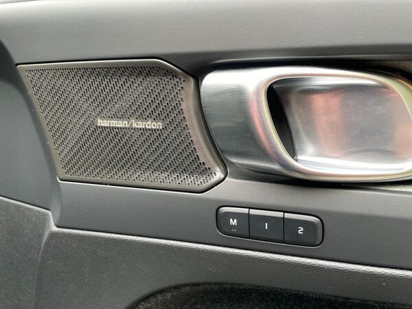 Used Volvo XC40 2024 for sale - 76253688: Photo 31