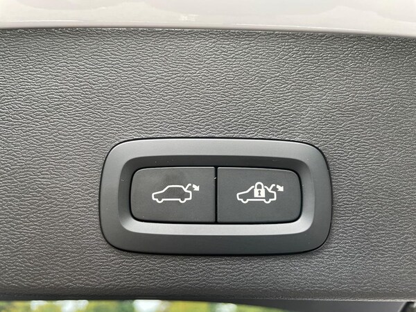 Used Volvo XC40 2024 for sale - 76253688: Photo 42