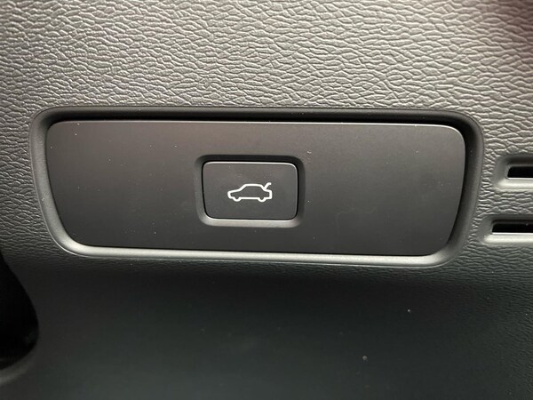 Used Volvo XC40 2024 for sale - 76253688: Photo 43