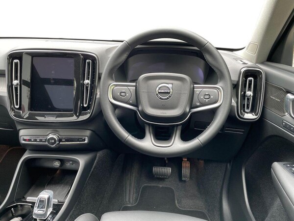Used Volvo XC40 2024 for sale - 76253688: Photo 9
